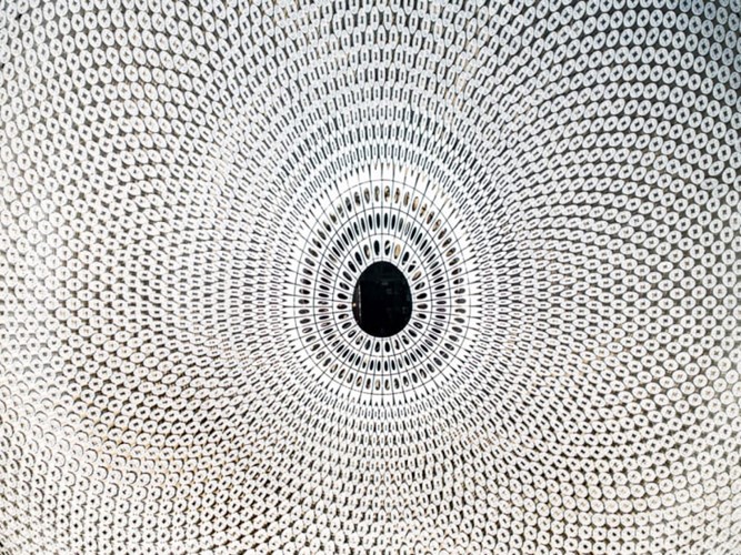المصور عبدالله الشيرازي حصل على جائزة التميز (Highly Commended) في محور (Urban) إلى جانب شهادة التميز في محور (Abstract) (2)