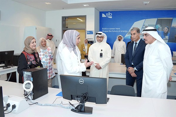 جامعة الكويت تفتتح مختبر الخدمات البترولية في كلية العلوم