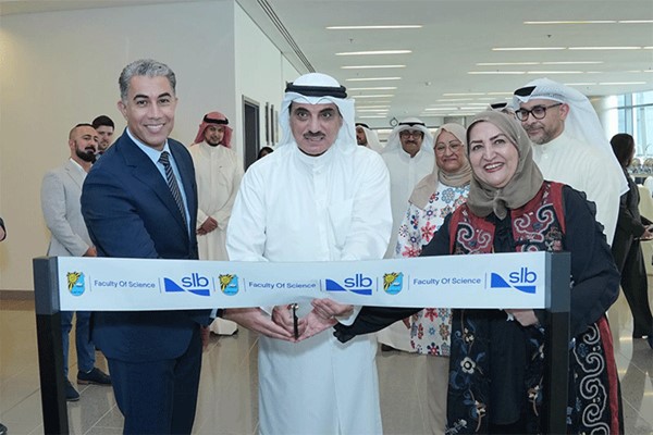 جامعة الكويت تفتتح مختبر الخدمات البترولية في كلية العلوم