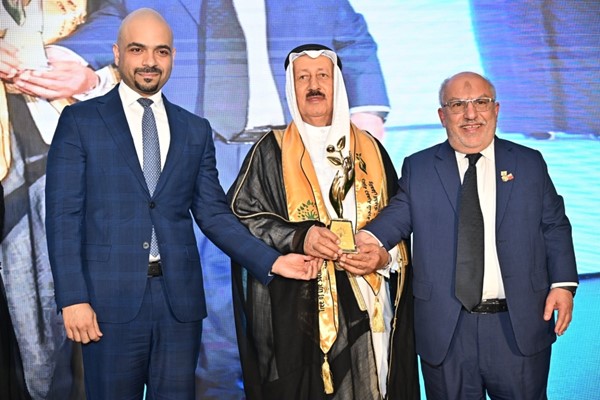 جمعية شجرة الحياة الخيرية الاجتماعية البحرينية كرّمت جواد بوخمسين