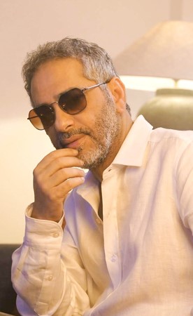 محمد شاكر يحسم حقيقة حفل والده في دبي