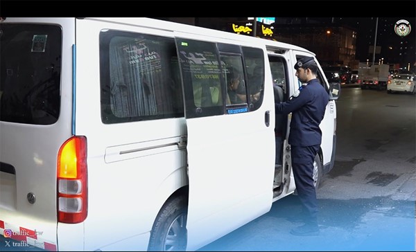 المرور تحجز 27 باصاً وتحرر 364 مخالفة مرورية متنوعة إلى النظارة في حملة حولي
