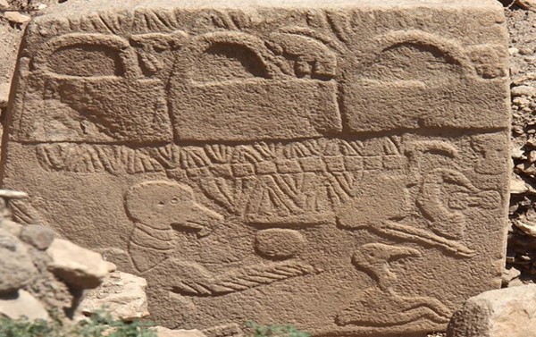 رموز غامضة عمرها 11 ألف عام.. هل أخفى موقع «غوبكلي تبه» التركي أقدم تصور معماري في التاريخ؟