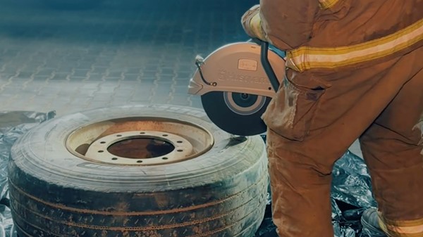 ‏الإدارة العامة لمكافحة المخدرات تحبط تهريب (300,000) قرص كبتاغون مهربة في إطارات شاحنة يقودها وافد تركي