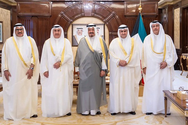 رئيس الوزراء يستقبل رئيس المجلس الأعلى للقضاء ونائب رئيس محكمة التمييز ورئيس محكمة الاستئناف
