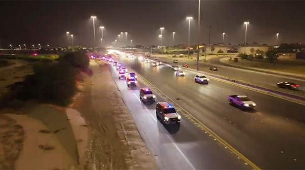 مديرية أمن محافظة الأحمدي تنفذ حملة أمنية موسعة بمدينة صباح الأحمد البحرية وتضبط عدداً من المطلوبين والمخالفين وتحرر مخالفات مرورية