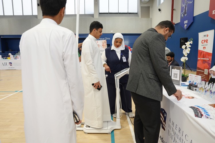 المعرض أتاح لطلبة الجامعة وأعضاء هيئتيها التدريسية والإدارية التعرف على خدمات صحية وتوعوية متنوعة