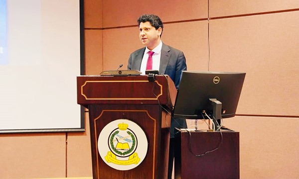 السفير البريطاني قدسي رشيد