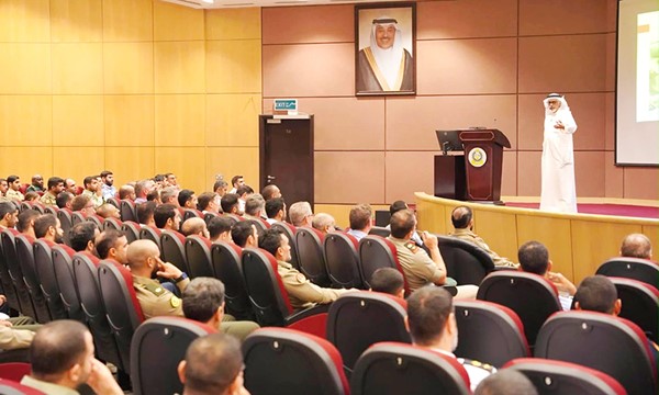 كلية مبارك العبدالله للقيادة والأركان تستضيف سفراء وخبراء لتعزيز الوعي الإستراتيجي لدى الدارسين