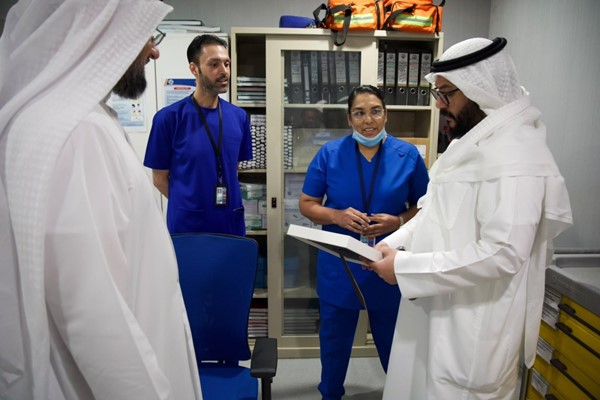 وكيل «الصحة» يتابع ميدانياً جاهزية المرافق الصحية في مطار الكويت الدولي ومبنى الركاب الجديد