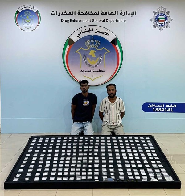 « المكافحة» ‏تضبط 4 متهمين في 3 قضايا منفصلة بحوزتهم مواد مخدرة ومؤثرات عقلية بقصد الاتجار والتعاطي