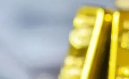 الذهب يتراجع ويتجه لتسجيل أكبر خسارة أسبوعية منذ يونيو