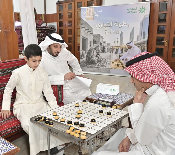 جانب من تنافس الاجيال في البطولة