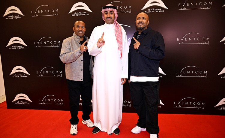 بالفيديو بـ ميامي مسرح السور يبدأ حكايته مع الغناء