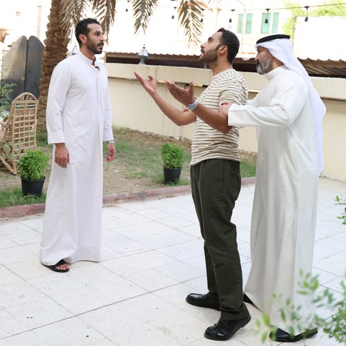 حمد العماني ومنصور البلوشي ومحمد أشكناني في العمل