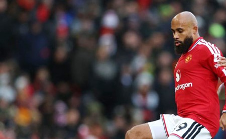 ليفربول يتخطى برايتون بثنائية في الدوري الإنجليزي
