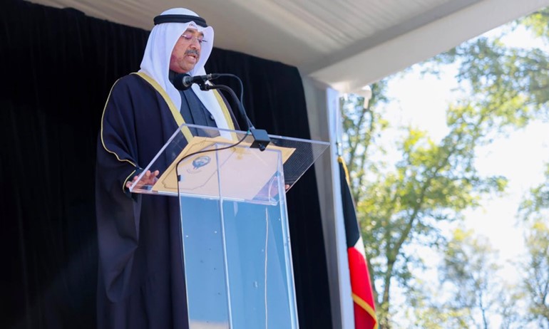 وزير الدفاع الشيخ عبدالله العلي متحدثا خلال الحفل