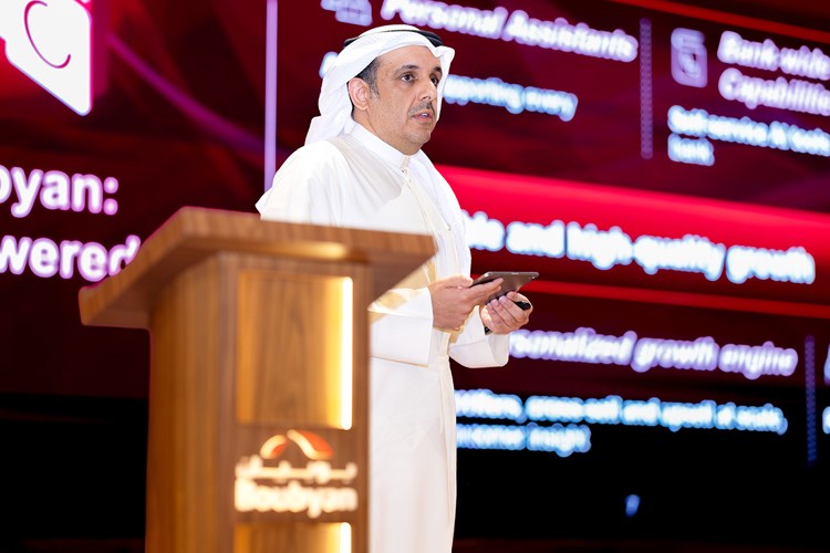 عبدالله النصف متحدثا خلال لقاء AI Town Hall