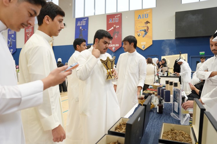 الجامعة الأمريكية الدولية تستضيف فعالية «ملتقى المشاريع الطلابية» بمشاركة أكثر من 45 مشروعاً ريادياً من إبداع الطلبة