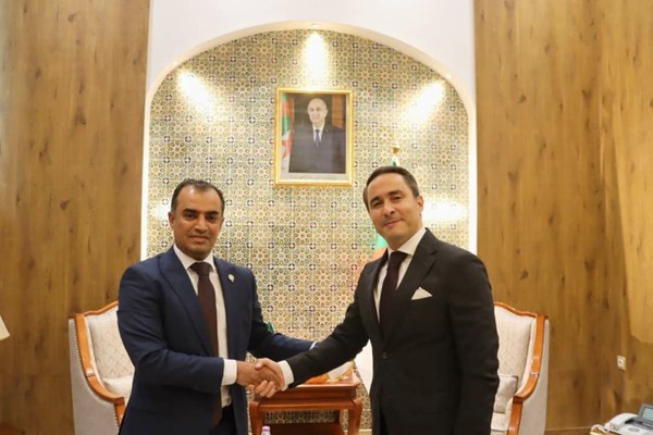 بوشيبة يبحث مع وزير الفلاحة الجزائري تعزيز التعاون الثنائي في المجال الزراعي