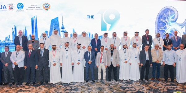 وزير الصحة: أكثر من 2000 عملية «روبوتية» أجريت في مركز صباح الأحمد للكلى والمسالك البولية
