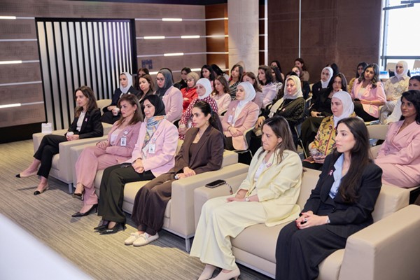 حضور حاشد من موظفات البنك بمشاركة أعضاء من الإدارة التنفيذية
